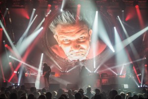 El Monstero’s Pink Floyd tribute lit with Vari-Lite VL1600 Profile