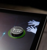 Eyefactive entwickelt Objekterkennung für IR-Touchscreens bis 98 Zoll