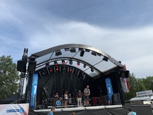 Rundbogendach von Cast beim Seefest in Schliersee im Einsatz