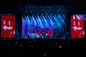 Die Fantastischen Vier, Rea Garvey und Zoe Wees beim VW Bus Festival 2023 in Hannover