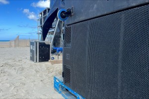 Nub Sound deploys Martin Audio WPC for “Tunes in the Dunes” festival on Perranporth Beach