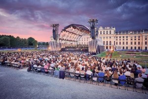 Redline Enterprise setzt L-Acoustics-Systeme für Sommernachtskonzert der Wiener Philharmoniker ein