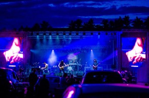 Corona: Martin Audio WPM line arrays used at Cheshire Fairgrounds