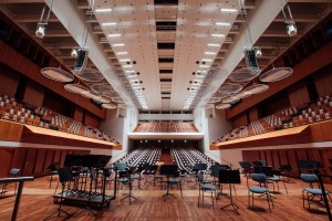 Konzerthaus Freiburg erneuert Saal-, Orchester- und Foyerbeleuchtung mit ETC und GDS